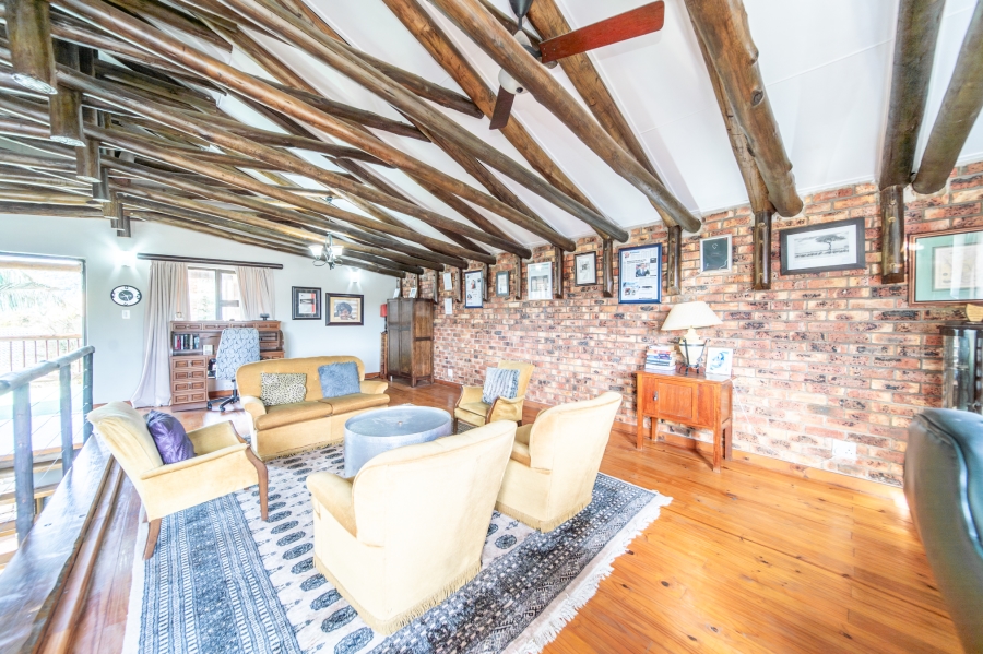 5 Bedroom Property for Sale in Gonubie Eastern Cape